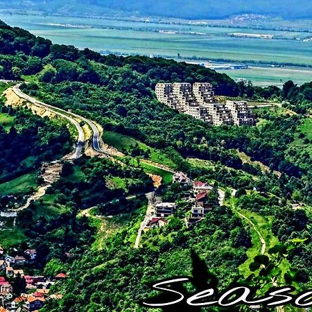 Seasons Mountain Suite บราชอฟ ภายนอก รูปภาพ